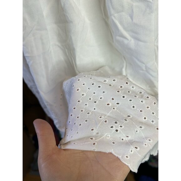 Torrid White Eyelet Sleeveless Top Lightweight Flutter Sleeve Sz 1 (1X) - Picture 5 of 11